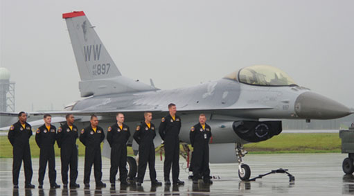 Peach Wing-F-16デモチーム ローショー